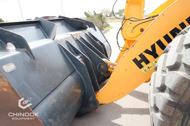 Used CE HL975 2018