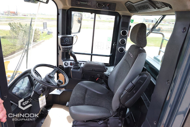 Used CE HL975 2018