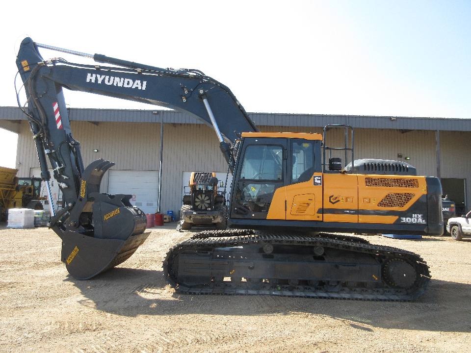 Used CE HX300AL 2023