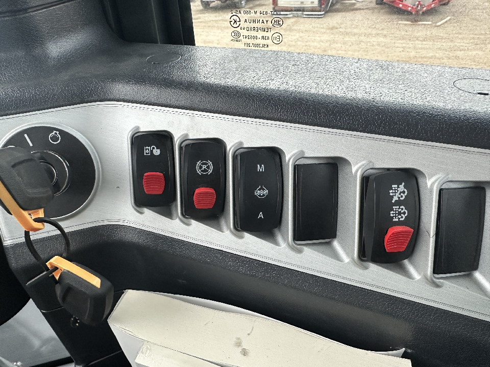 Hyundai HL955AXT 2025