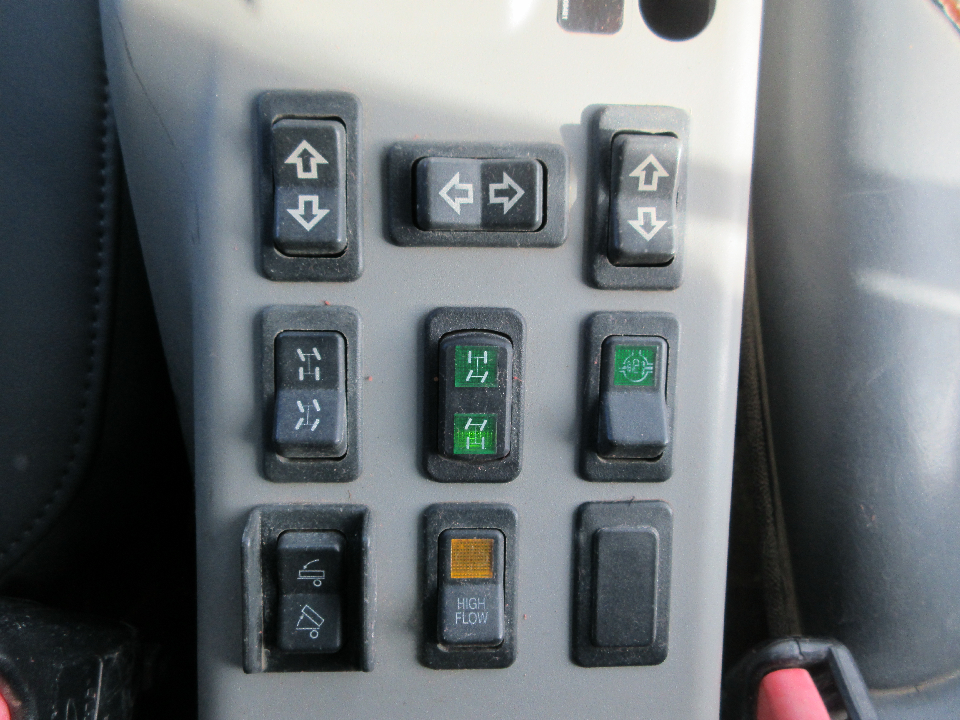 Used Compact 5600 2006