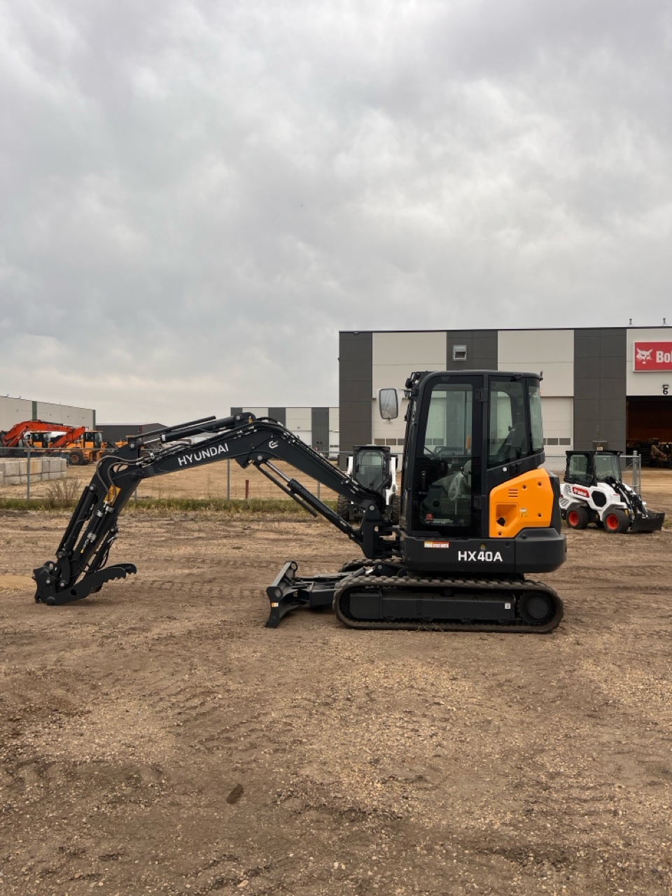Hyundai HX40A 2026