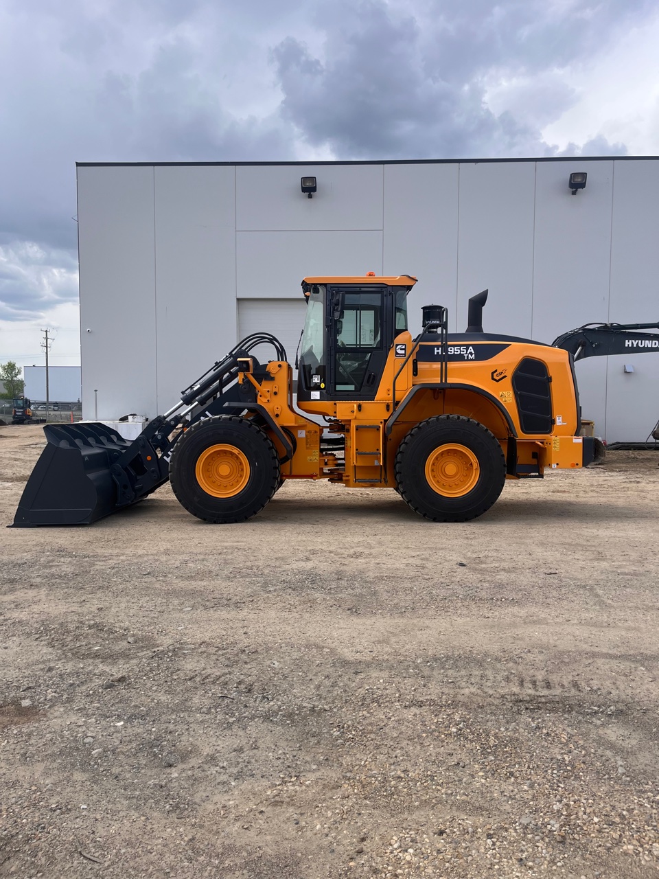 Hyundai HL955ATM 2026