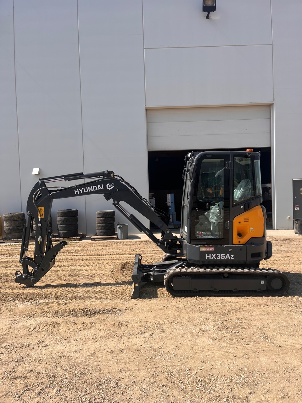 Hyundai HX35AZ 2026