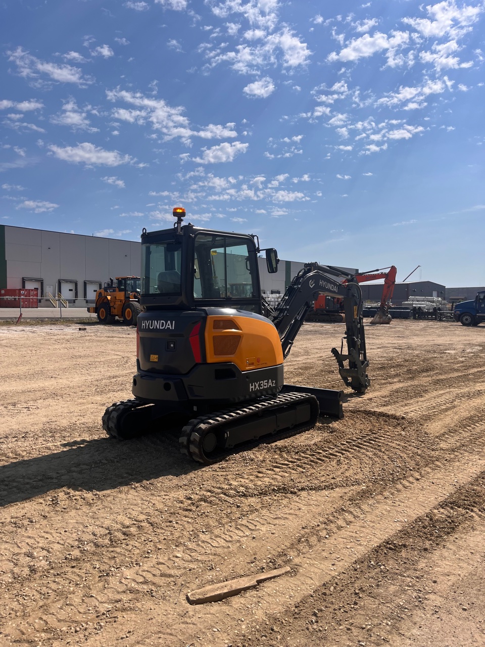Hyundai HX35AZ 2026