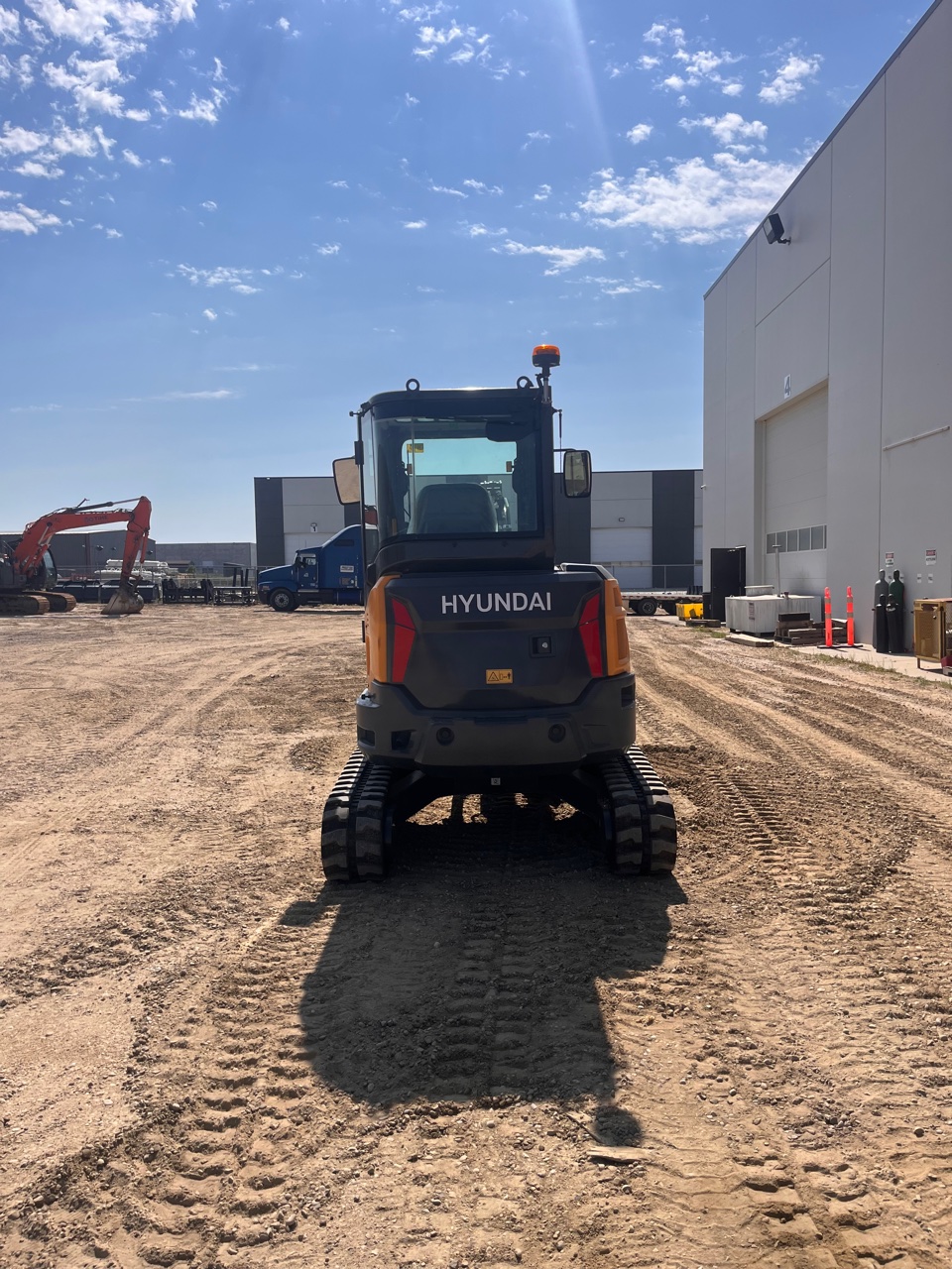 Hyundai HX35AZ 2026