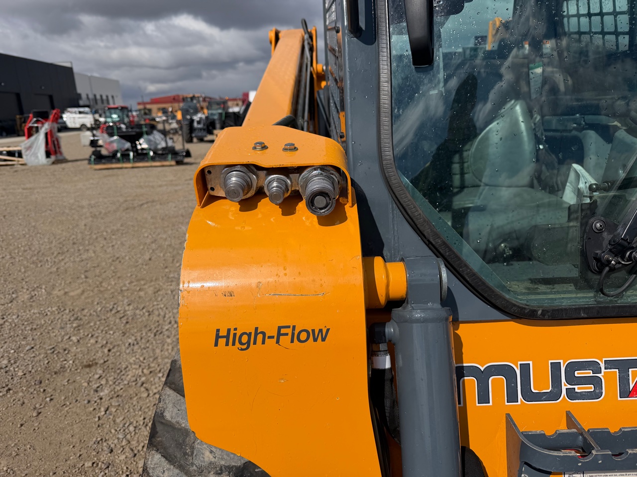 Used CE 1900R 2015