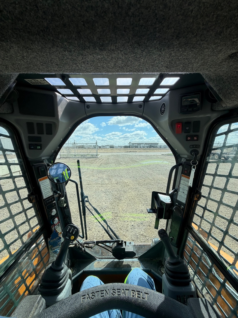 Used CE 1900R 2015