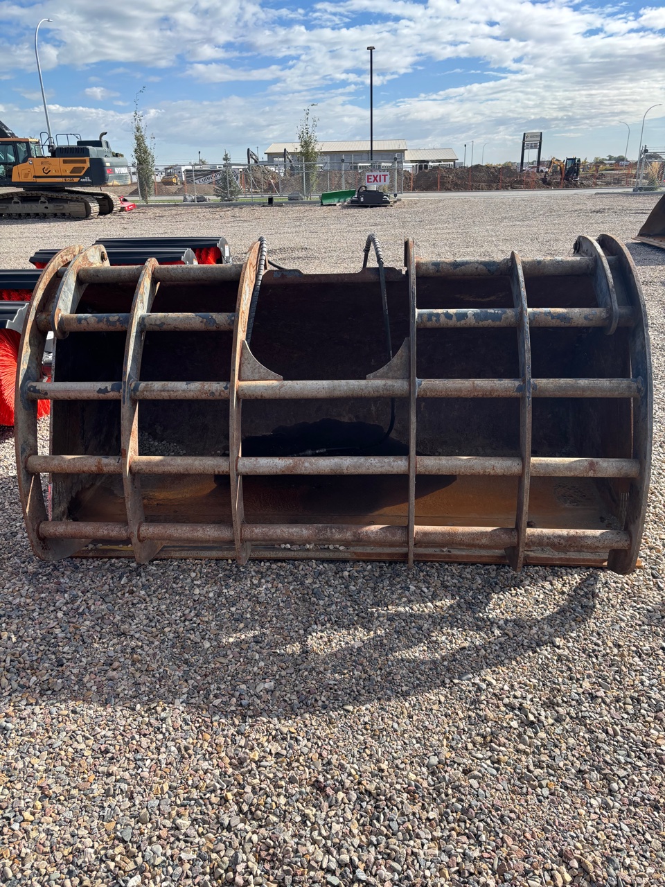 Used CE Attach Grapple Bucket 2023